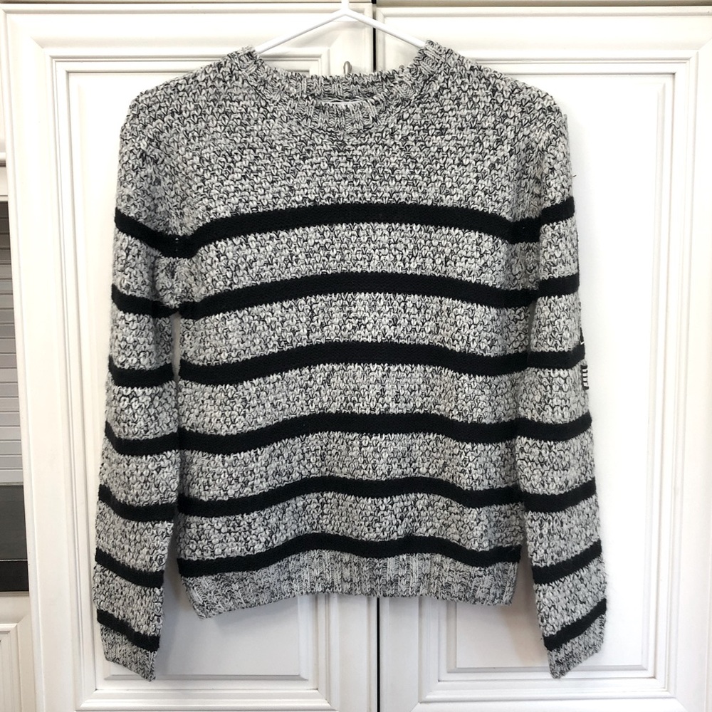 NWOT Dex striped women’s sweater